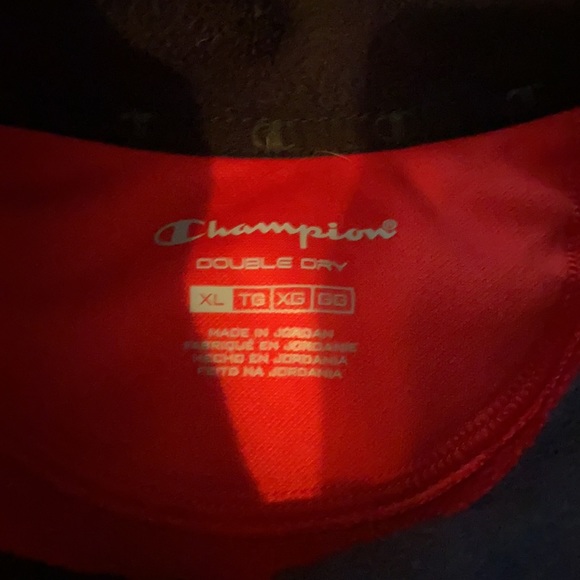 Red and black jacket - Picture 3 of 5